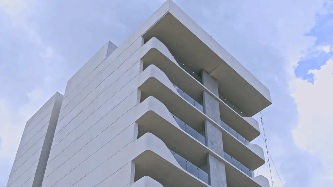 Edificio de concreto terminado